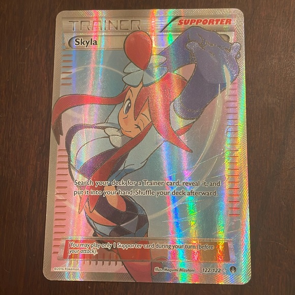 Trainer Skyla 122/122 Made in 2016 supporter